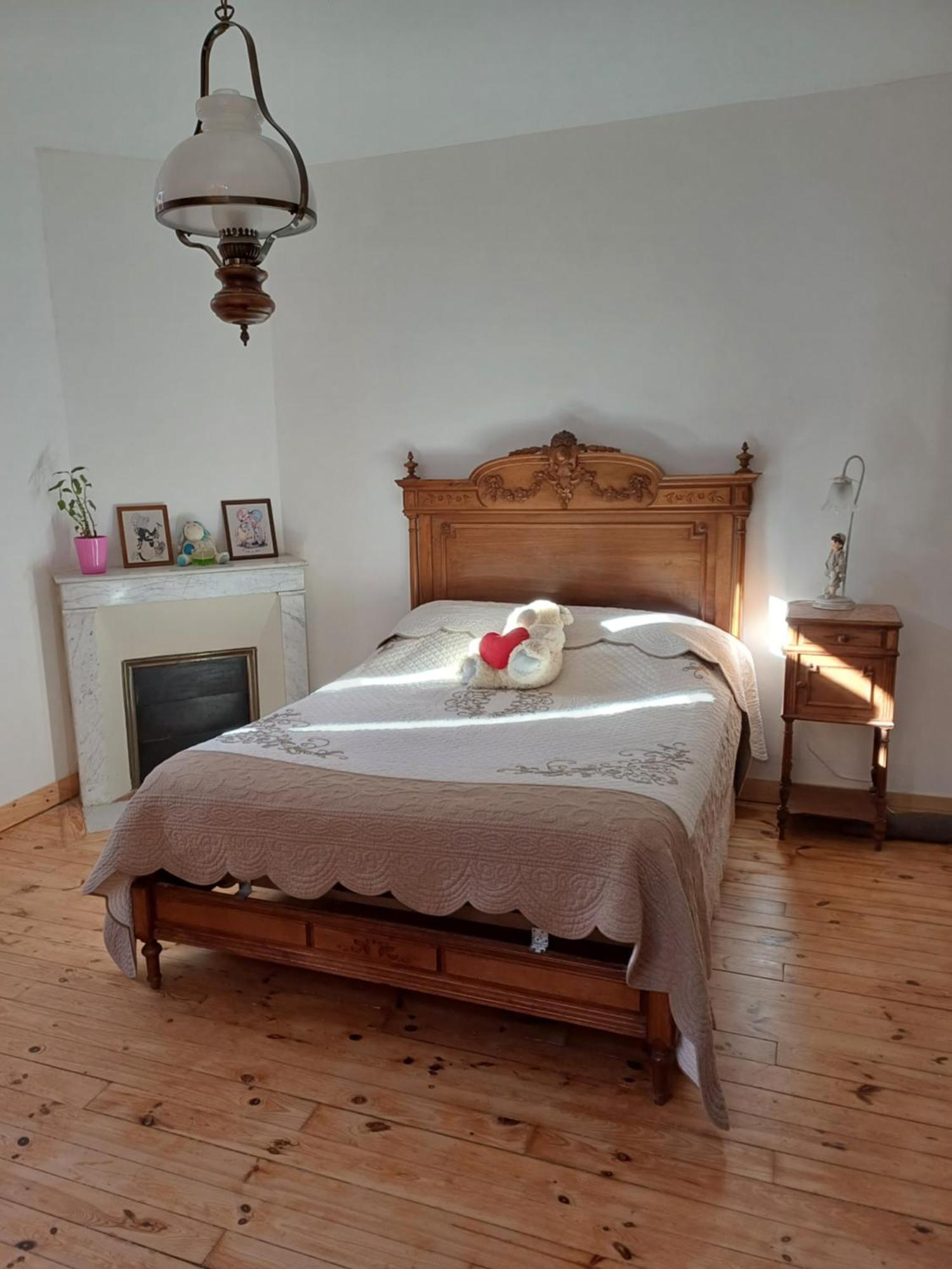 E lu chantauziau La Monnerie-le Montel Bagian luar foto