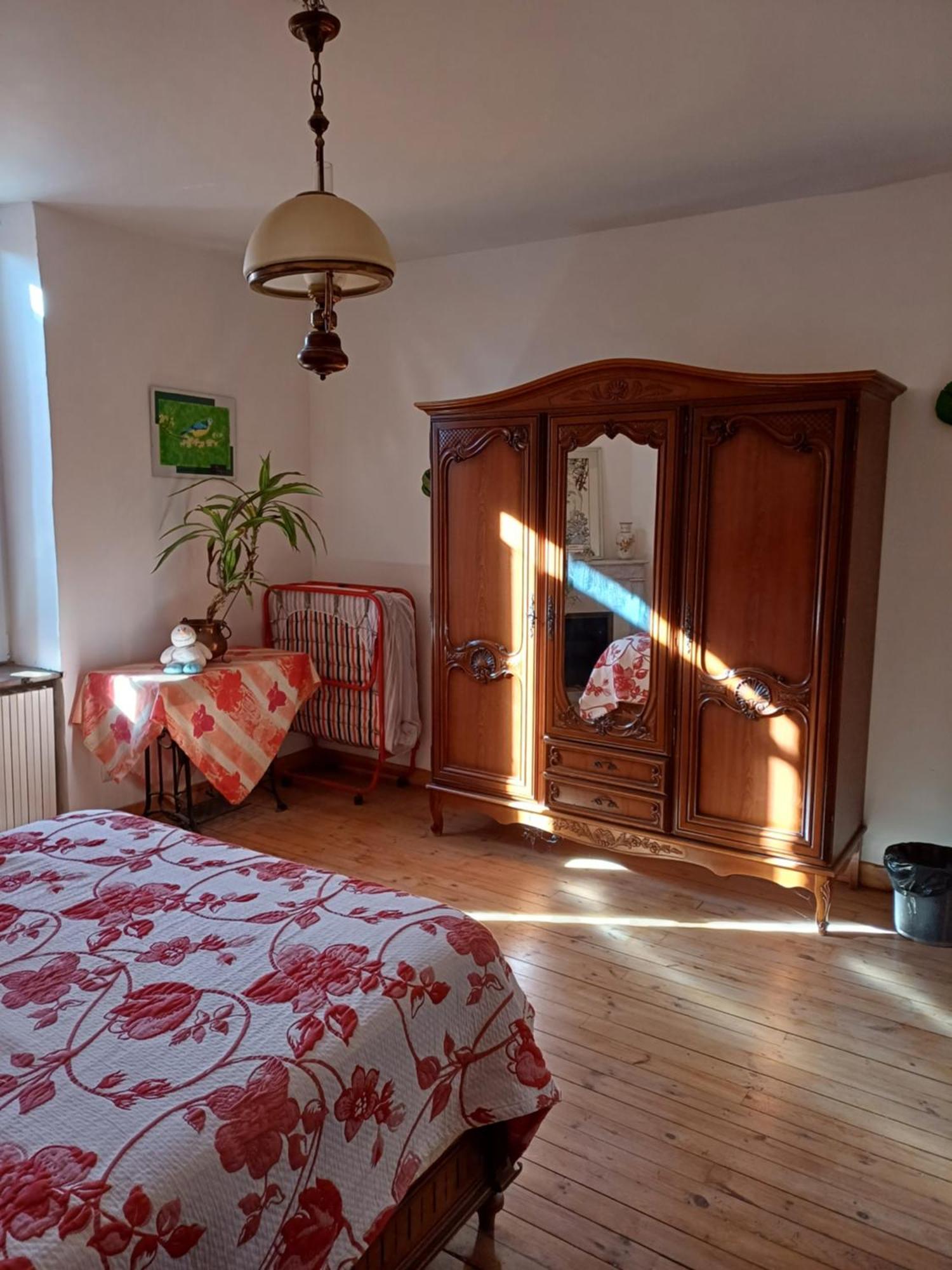 E lu chantauziau La Monnerie-le Montel Bagian luar foto